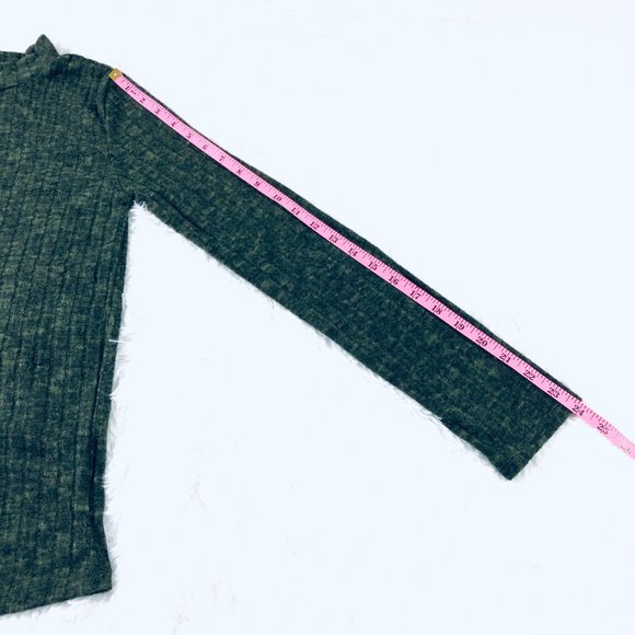 Green Sweater Top Mock Neck Ribbed Juniors L - Picture 5 of 6